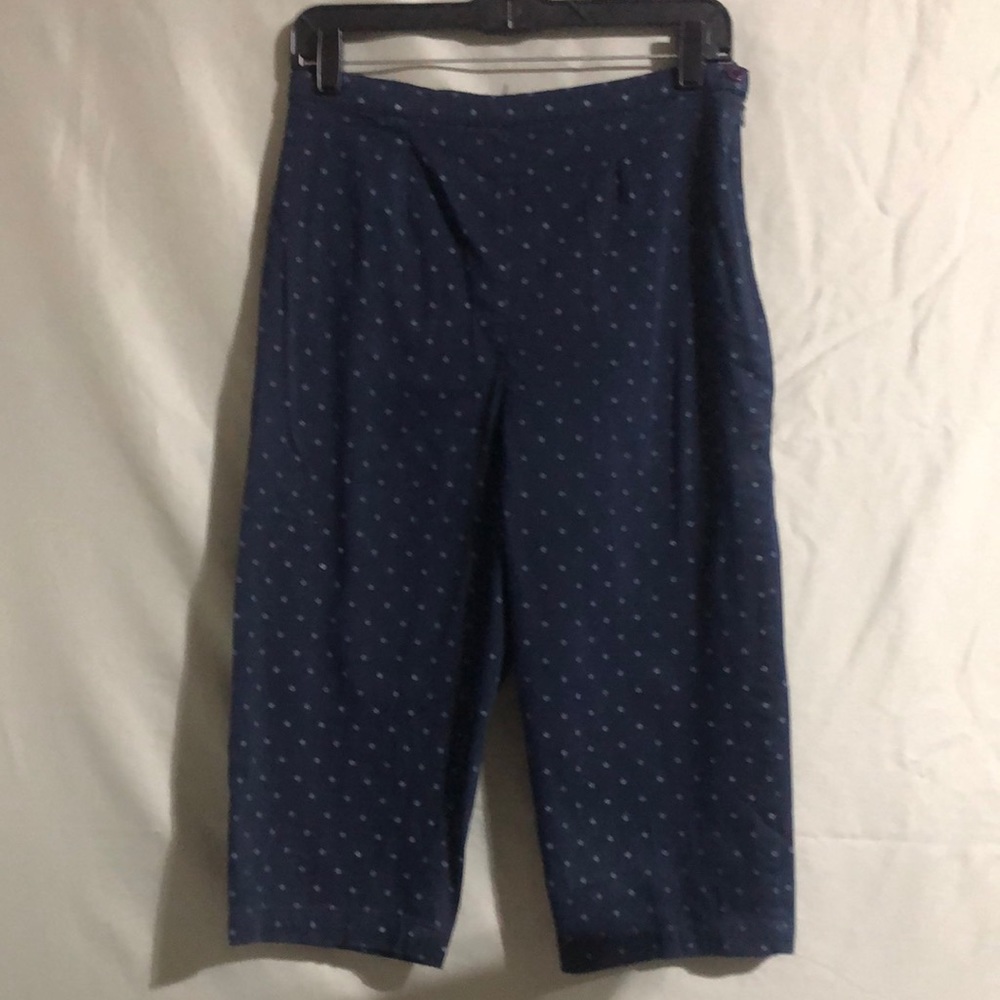 Capacity polka dot capris size 8 navy